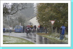 Es geht los, die ersten Biker fahren in die erste Kurve ... Es geht los, die ersten Biker fahren in die erste Kurve ...